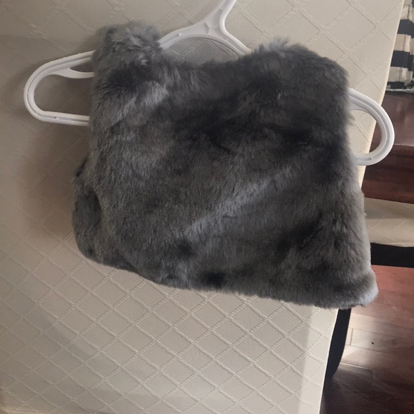 Baby girls fur vest - Picture 3 of 3